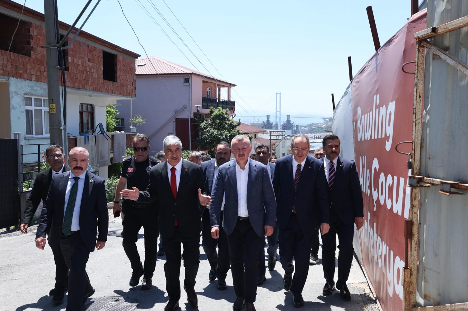 Başkan Büyükakın, Dilovası Kent Meydanı Projesini İnceledi