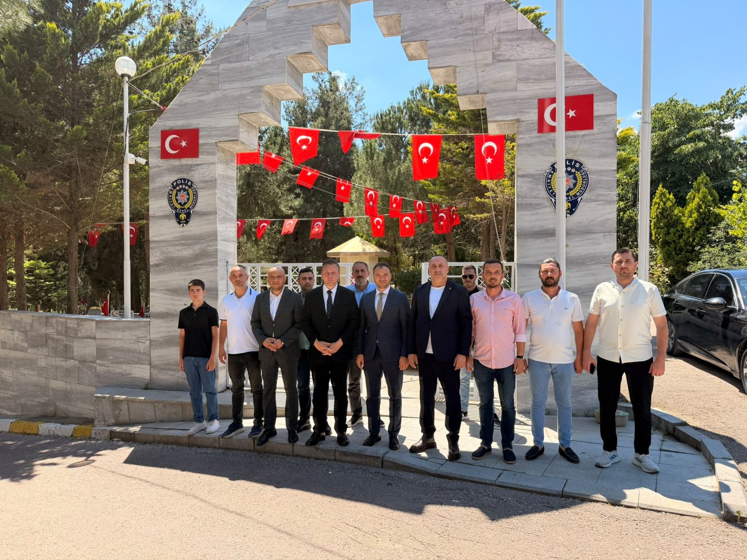 MHP Kocaeli Teşkilatından Namazgâh Şehitliği'ne Anlamlı Ziyaret